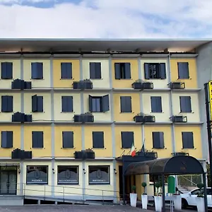 hotel-ristorante-tre-leoni.it-lombardy.com/